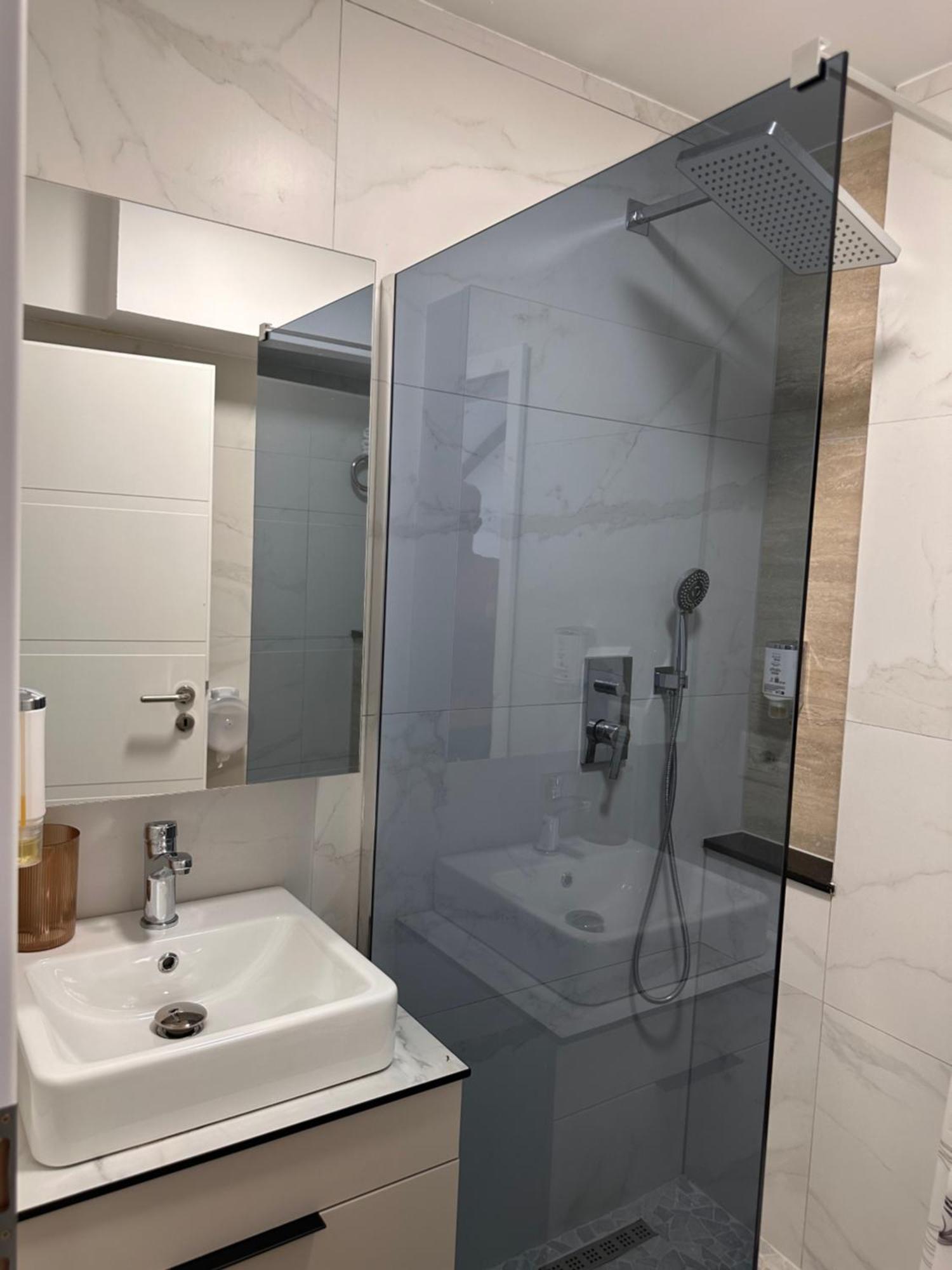 Treva Hotel & Apartaments Prizren Bagian luar foto