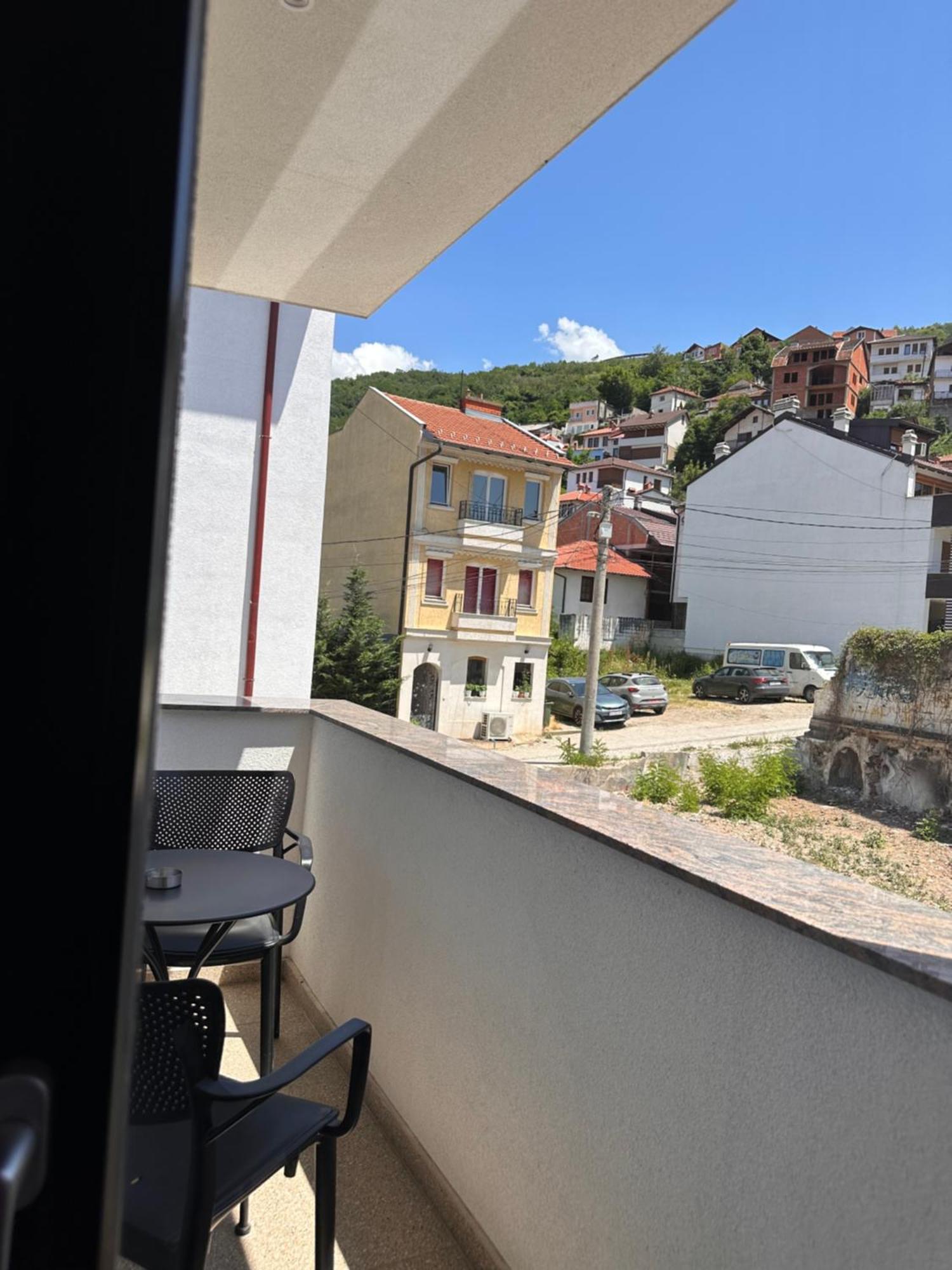 Treva Hotel & Apartaments Prizren Bagian luar foto